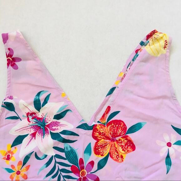 Old Navy | V-neck Large Floral Print Tank NWT - Picture 3 of 5